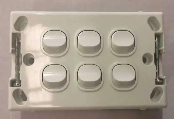 30516NLS Horiztonal 6 Gang Light Switch 10Amp 250V