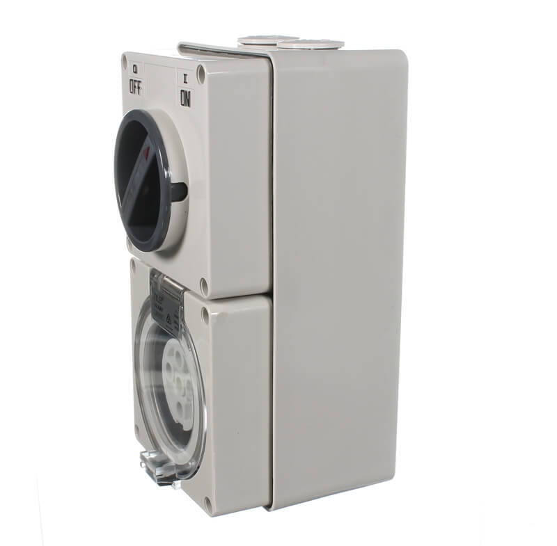 NLS 5 PIN SWITCHED SOCKET OUTLET IP66 3