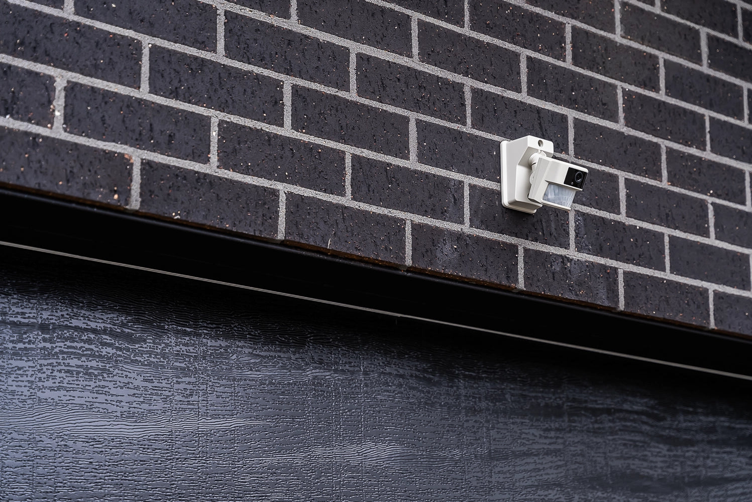 PSA Centrii Smart Outdoor Motion Sensor with Camera